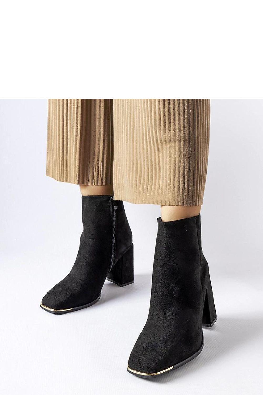 Heel boots model 205866